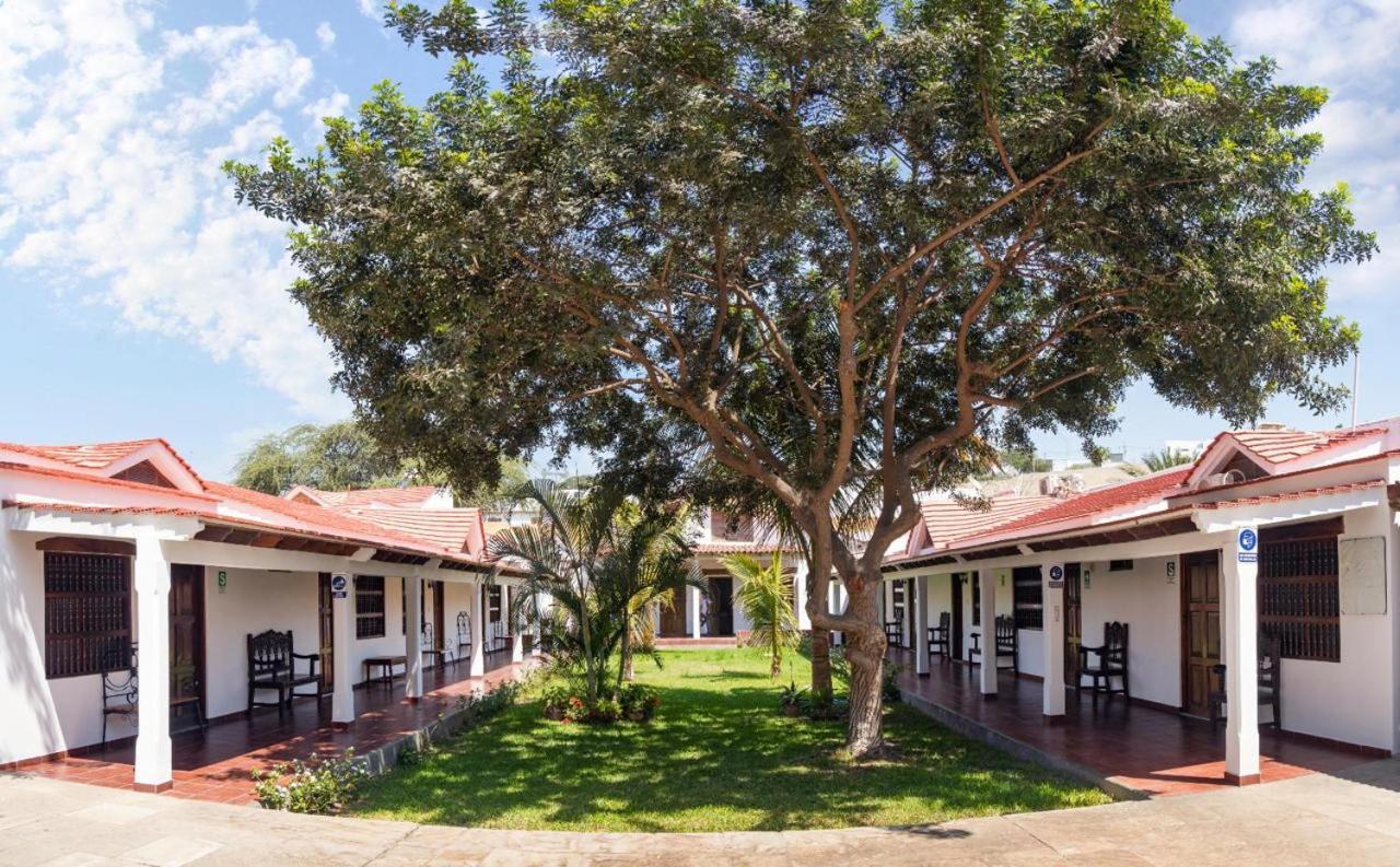 Hotel El Huarango Ica Esterno foto