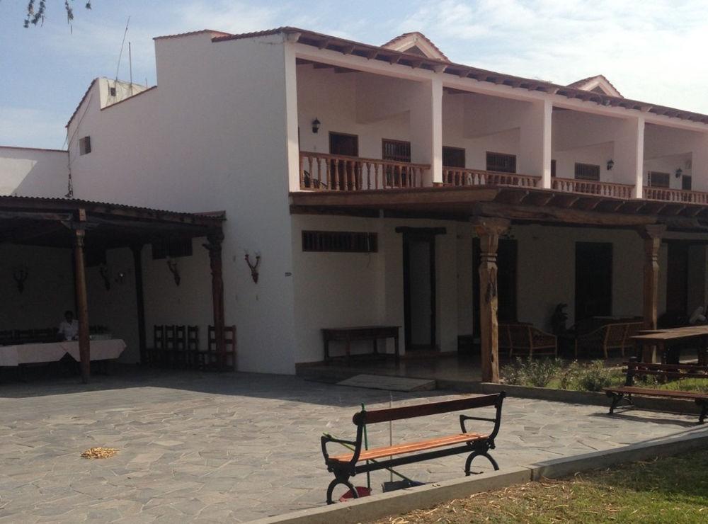 Hotel El Huarango Ica Esterno foto